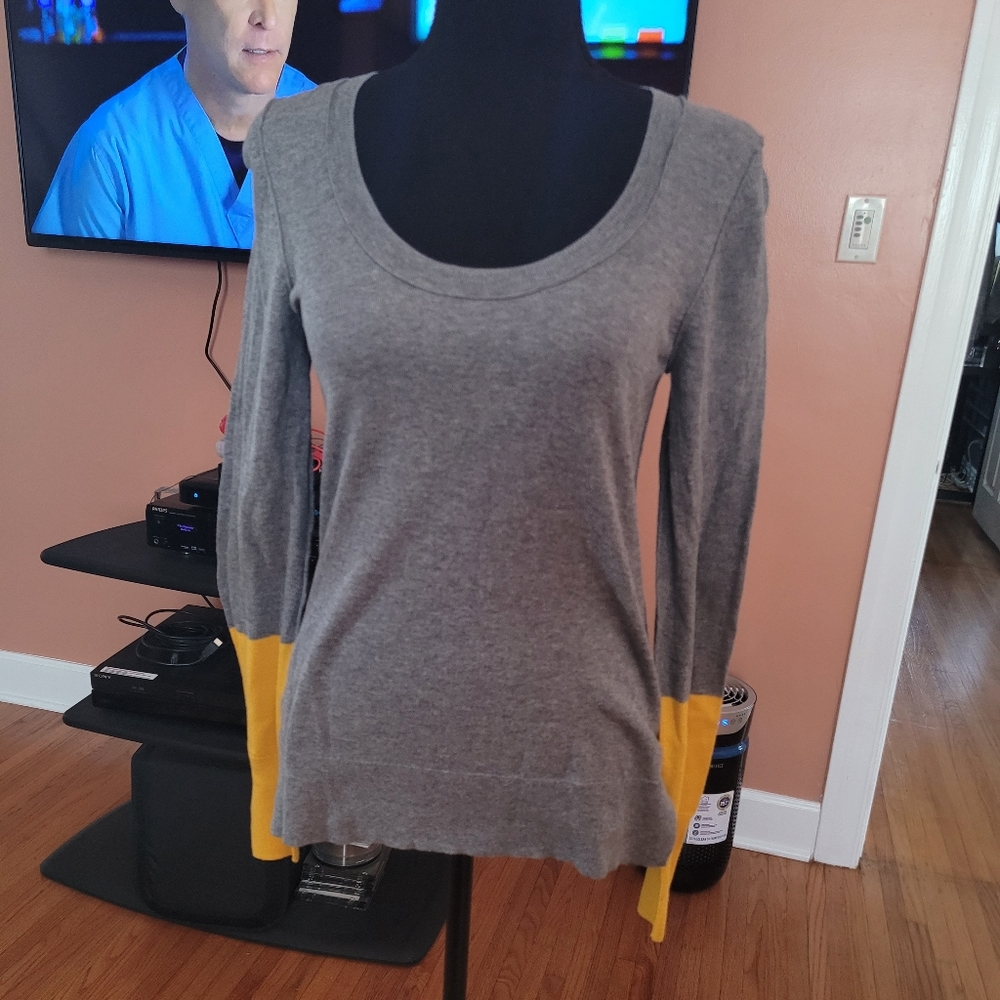 Moda Intl Two Tone Sweater (NWOT)